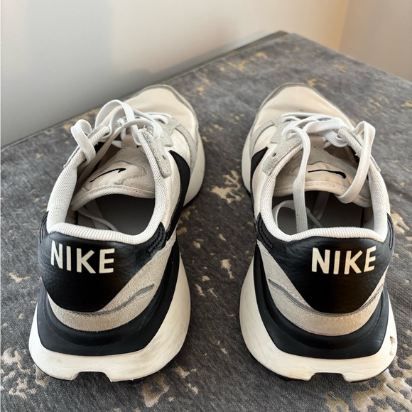 Nike Women’s Phoenix Waffle Sneaker
Size 8.5
Preloved - Picture 5 of 6